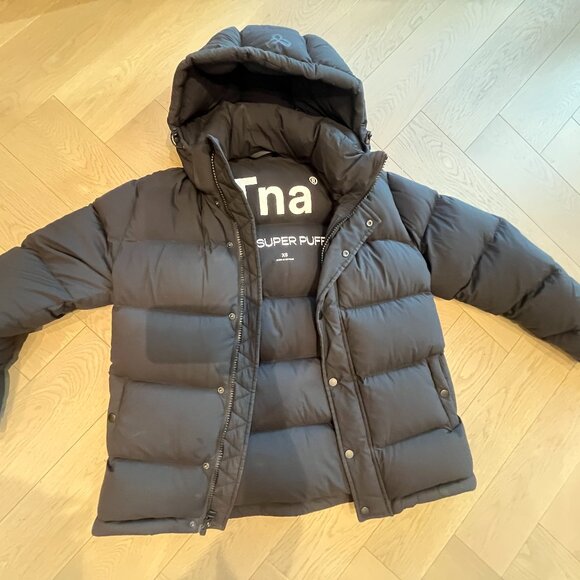 Aritzia Jackets & Blazers - Artizia Super Puff Black - XS